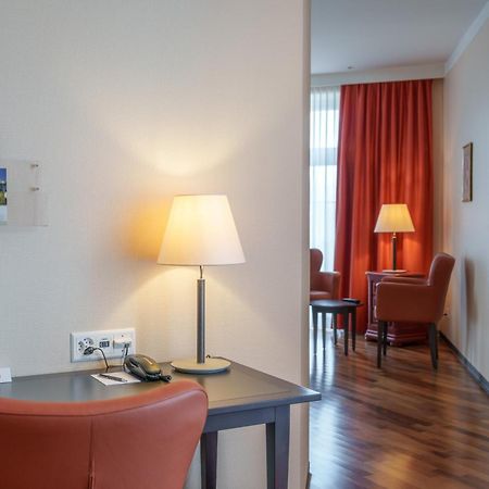 Hotel Schweizerhof Basel Ngoại thất bức ảnh