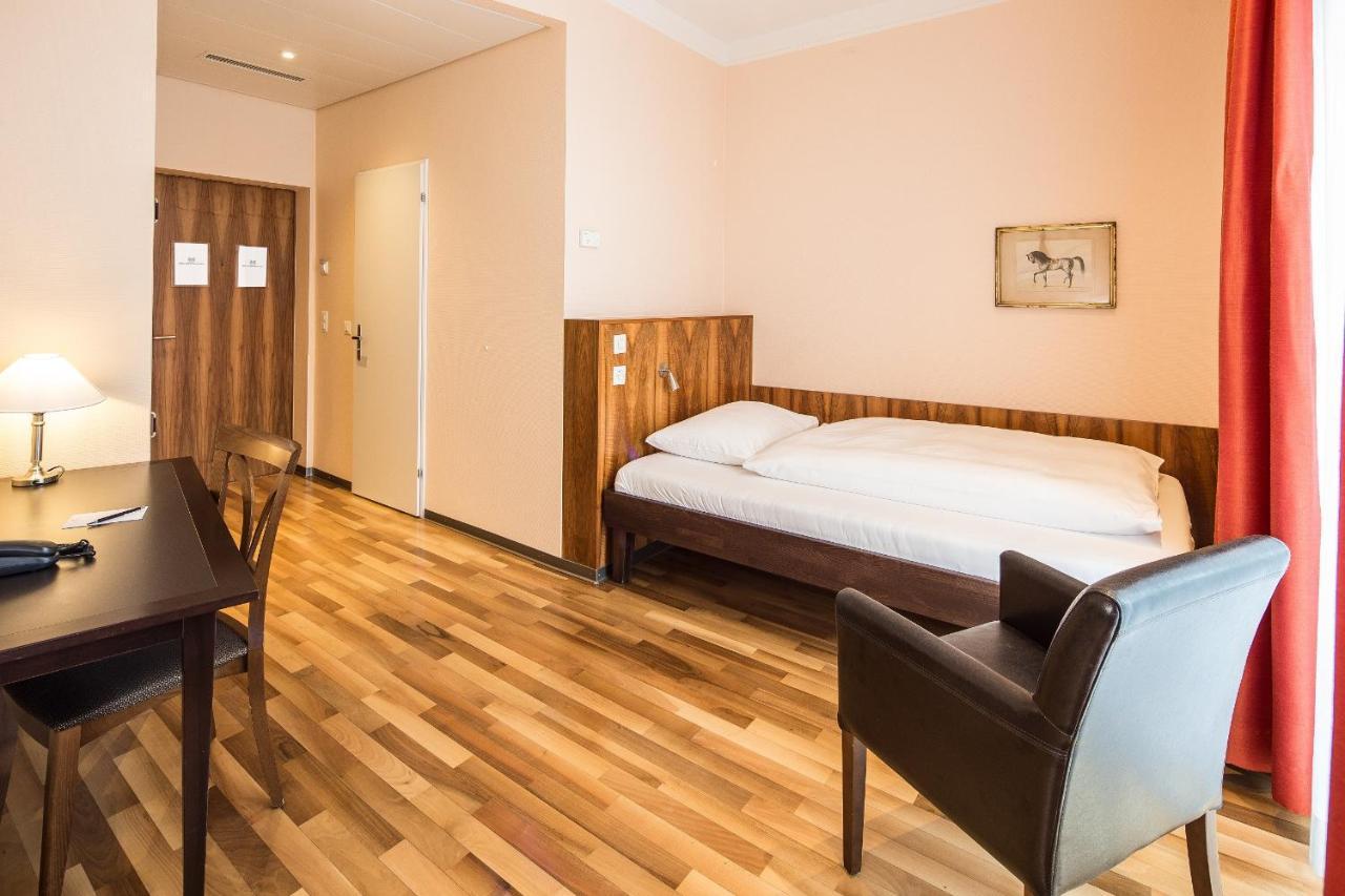 Hotel Schweizerhof Basel Ngoại thất bức ảnh