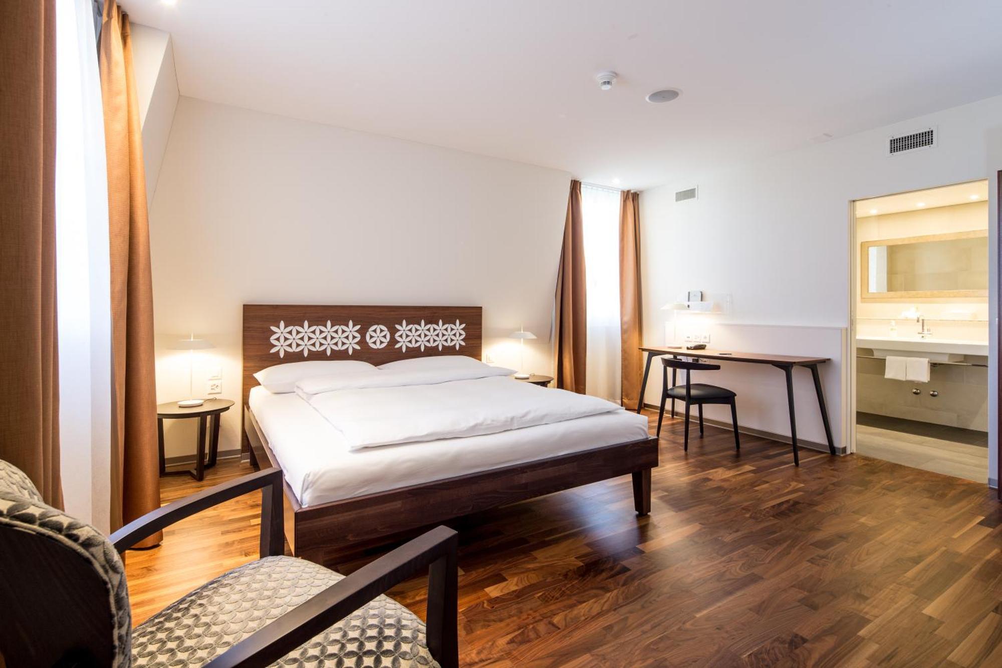Hotel Schweizerhof Basel Ngoại thất bức ảnh