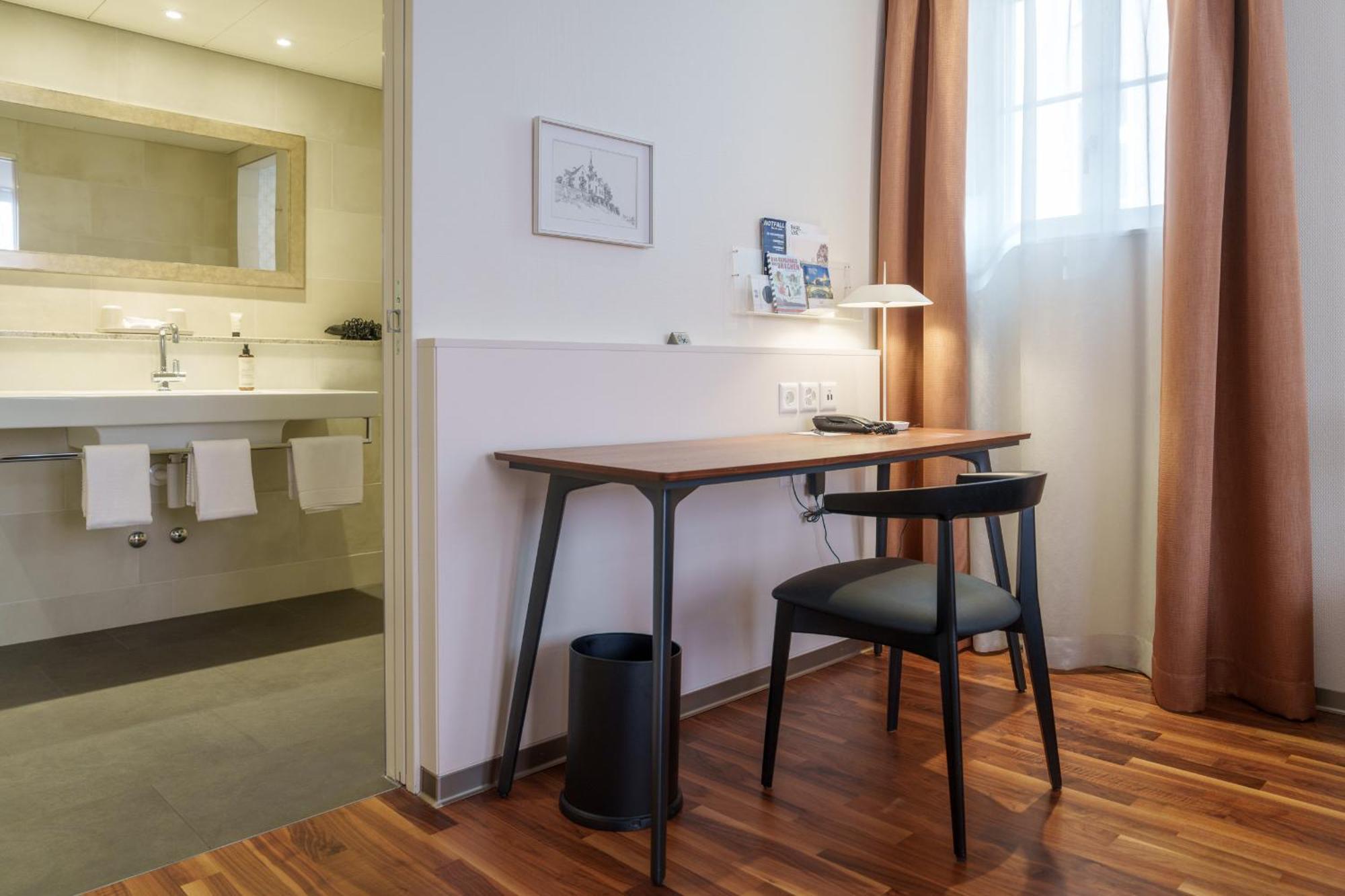 Hotel Schweizerhof Basel Ngoại thất bức ảnh