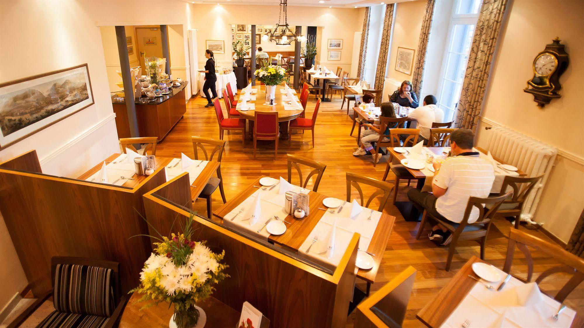 Hotel Schweizerhof Basel Ngoại thất bức ảnh